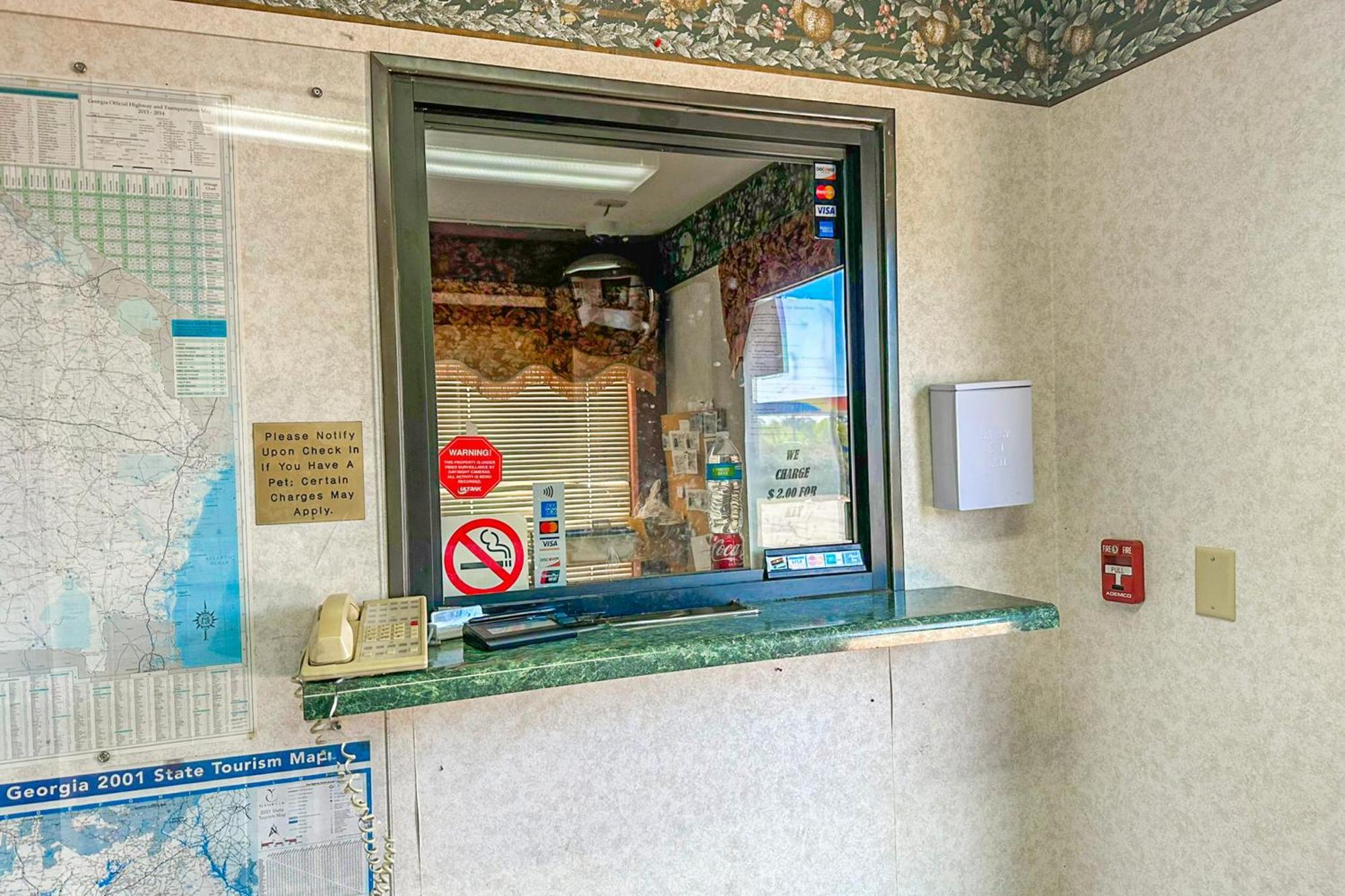 梅肯东红地毯旅馆汽车旅馆 外观 照片